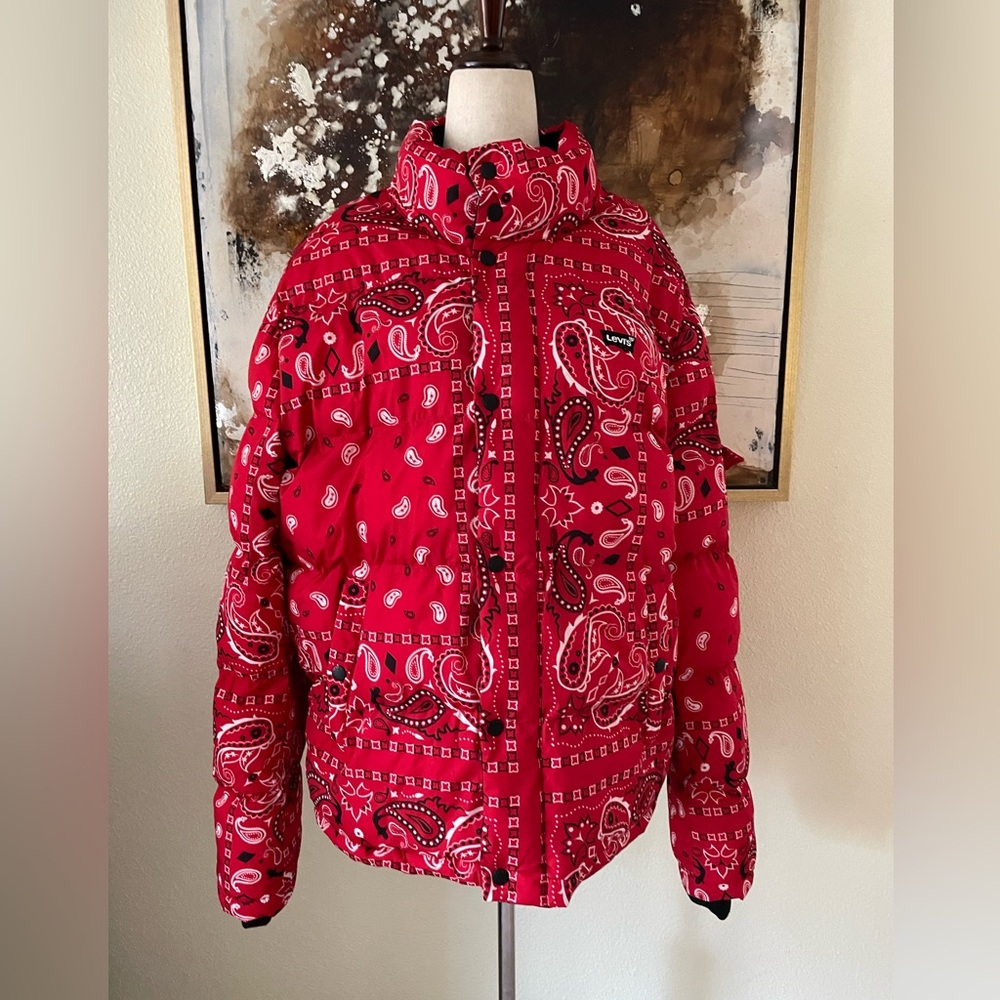 Vintage Levi’s red paisley bandana puffer jacket coat size L NWOT~